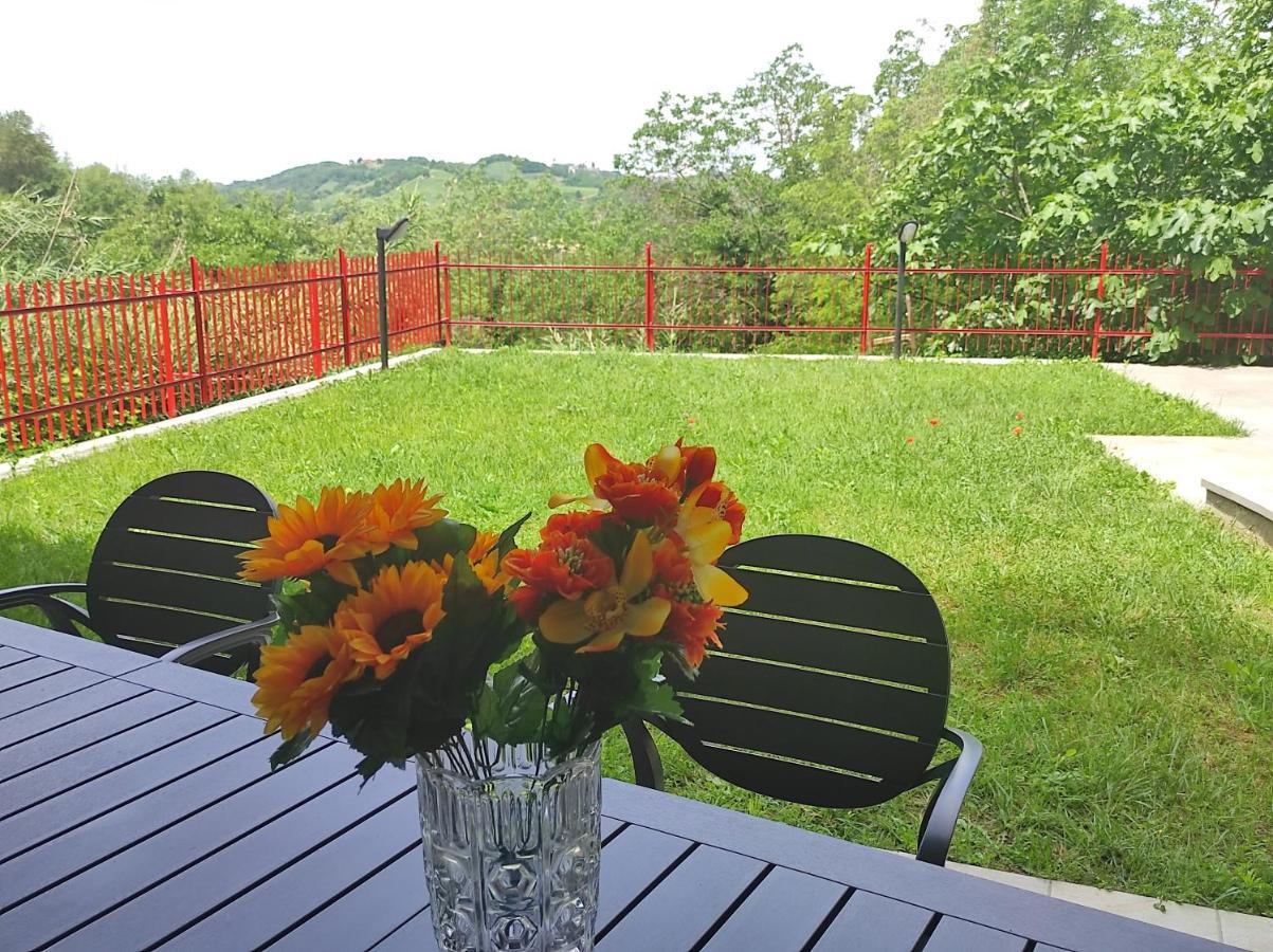 Oasi Del Monferrato - Appartamento Rosso Mombercelli Eksteriør billede
